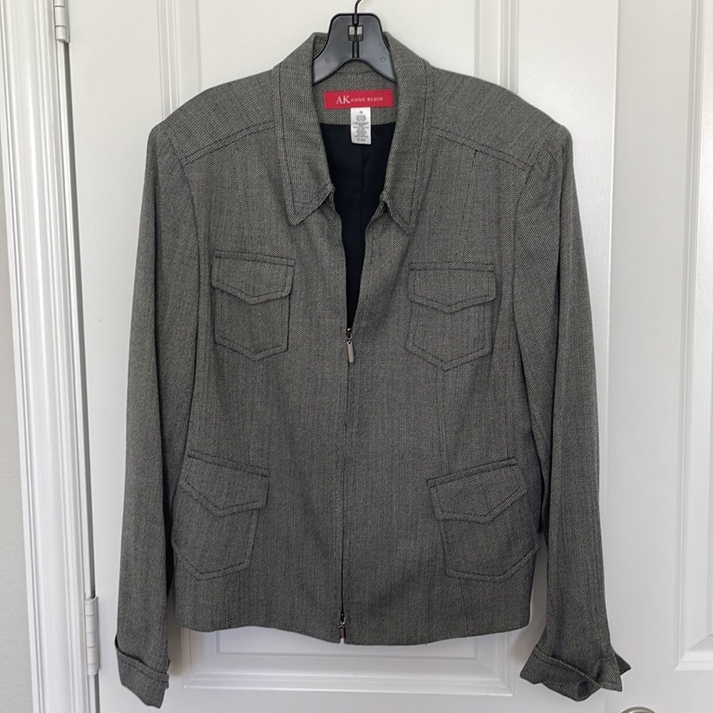 Anne Klein | B&W Suit | Jacket sz 16 / Pants sz 14